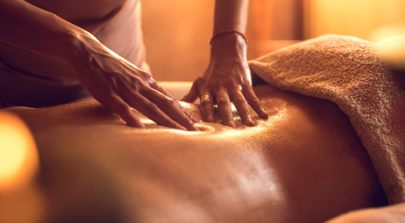 Ontspanningsmassage op de rug