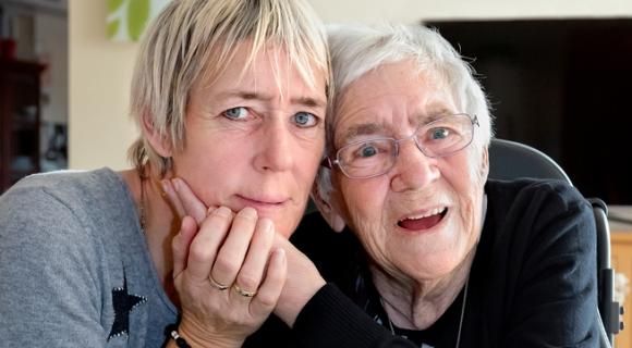 Koggenlandhuis mevrouw Wijbenga met dochter