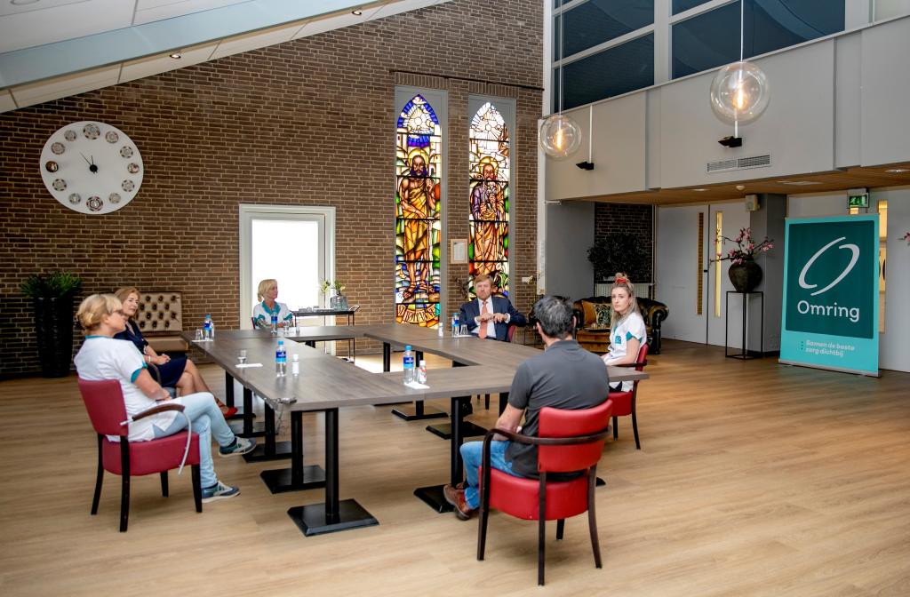 Koning bezoekt Lindendael - Omring