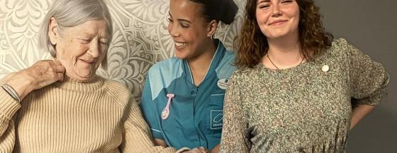Marjolein voor banner Werken en leren in de zorg